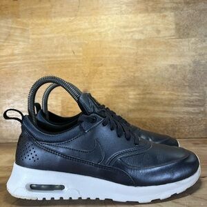 Nike Air Max Thea SE Womens Size 6.5 Shoes Sneakers Metallic Hematite 861674-002